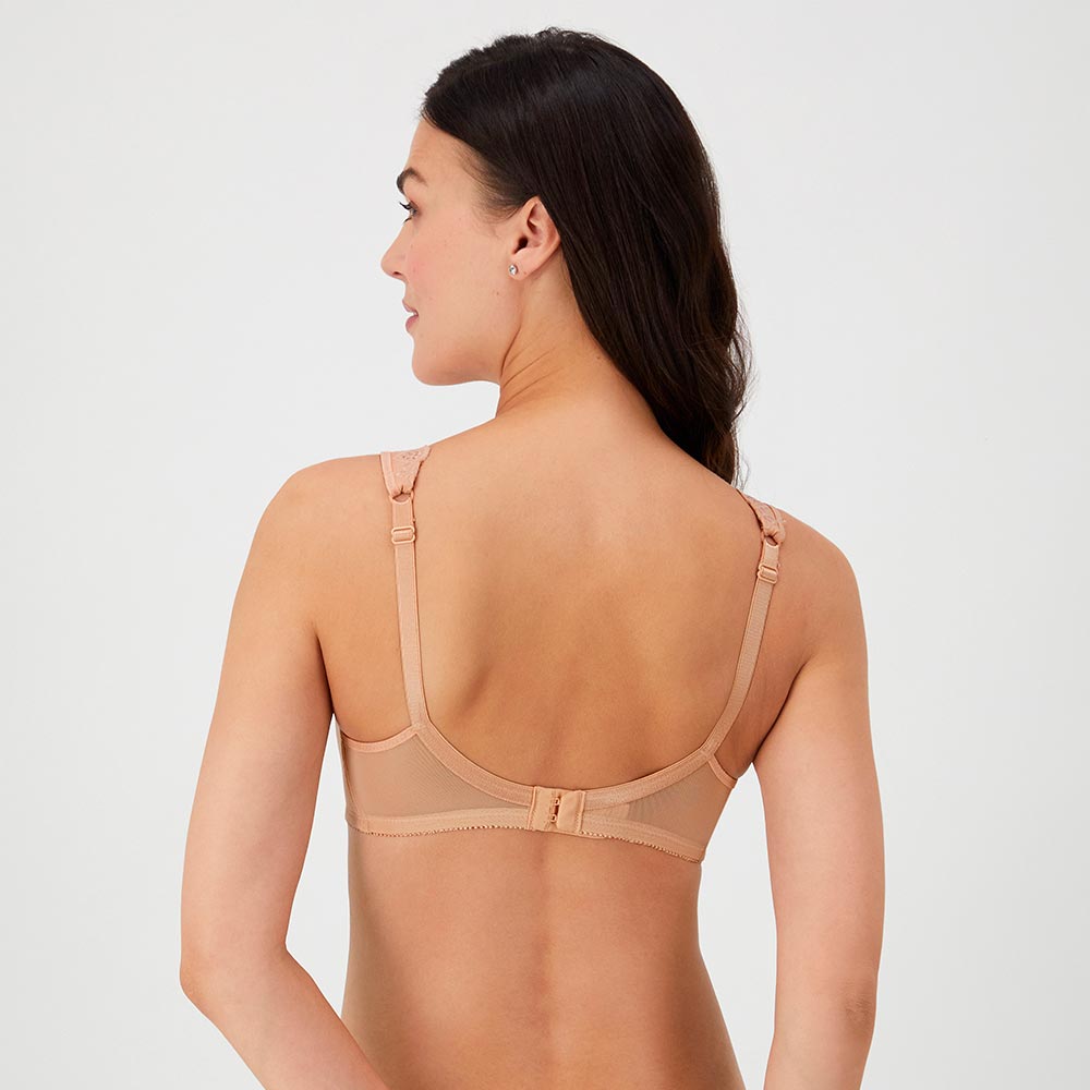 0105390 Bra con varillas flexibles